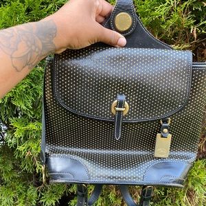 Vintage Dooney & Bourke Cabriolet Black backpack 🎒😍
